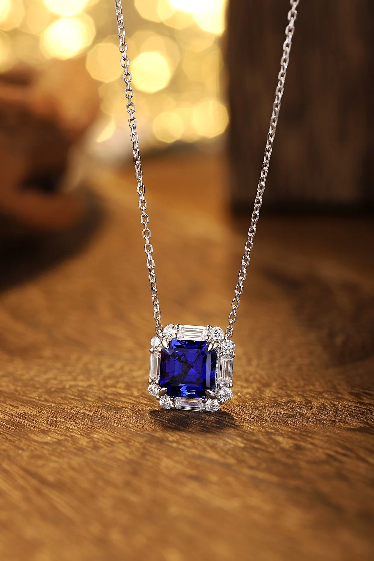Gemfiori Anster 925 Sterling Silver High-quality Cultivated Sapphire Necklace - Suitable for Parties or As a Gift