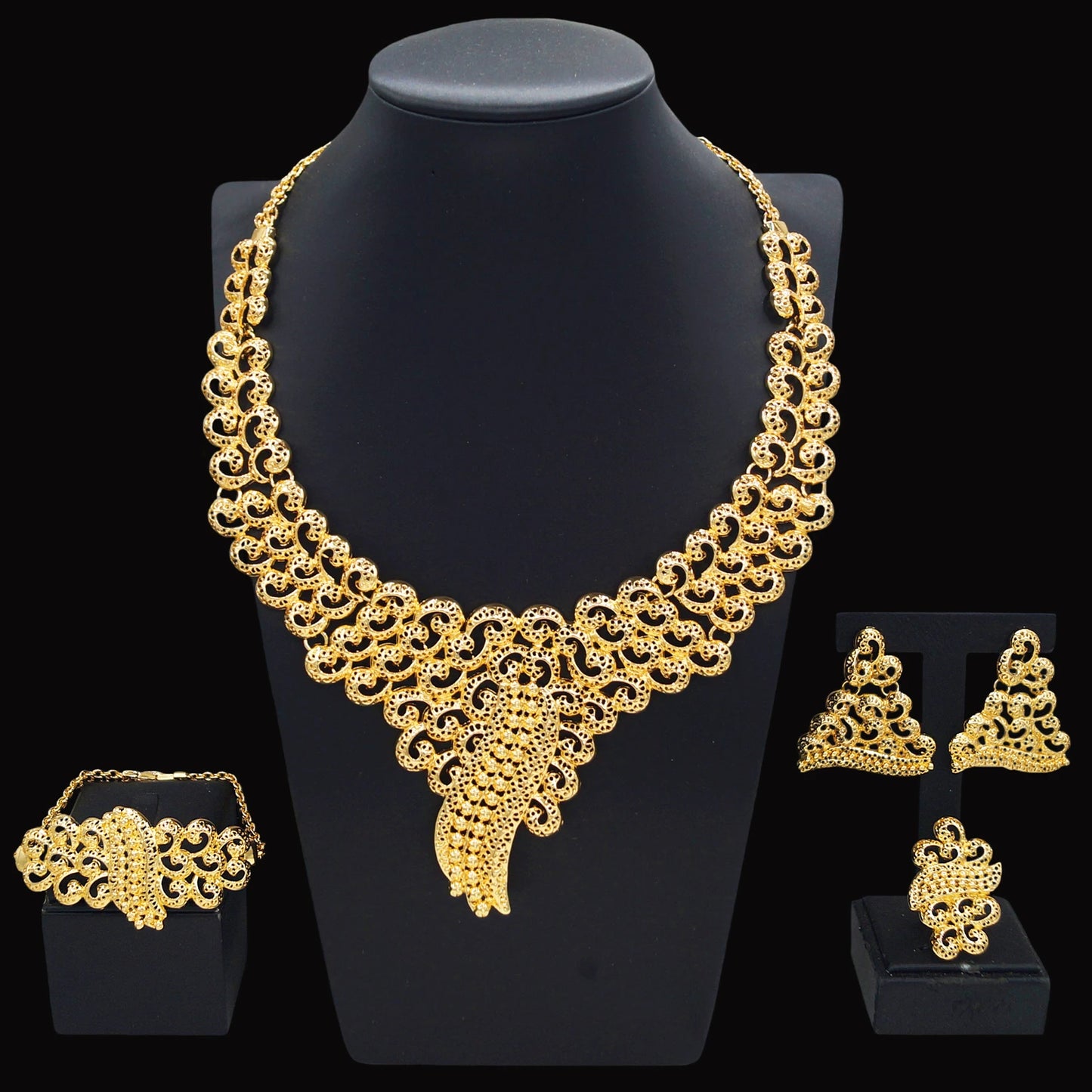 Zhuerrui Luxury Brazilian Jewelry Set Gold Plated Hollow Pattern Noble and Elegant Dubai Proposal Four-piece Wedding Ring Set