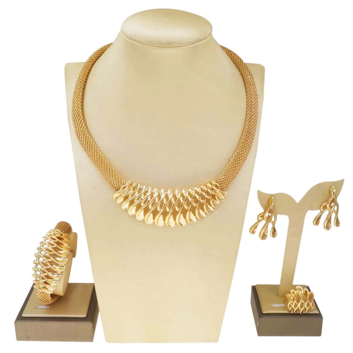 Zhuerrui Exquisite 18K Gold Jewelry Set High-end Necklace Bracelet Jewelry Sets Available Woman Costume Accessories HA20057