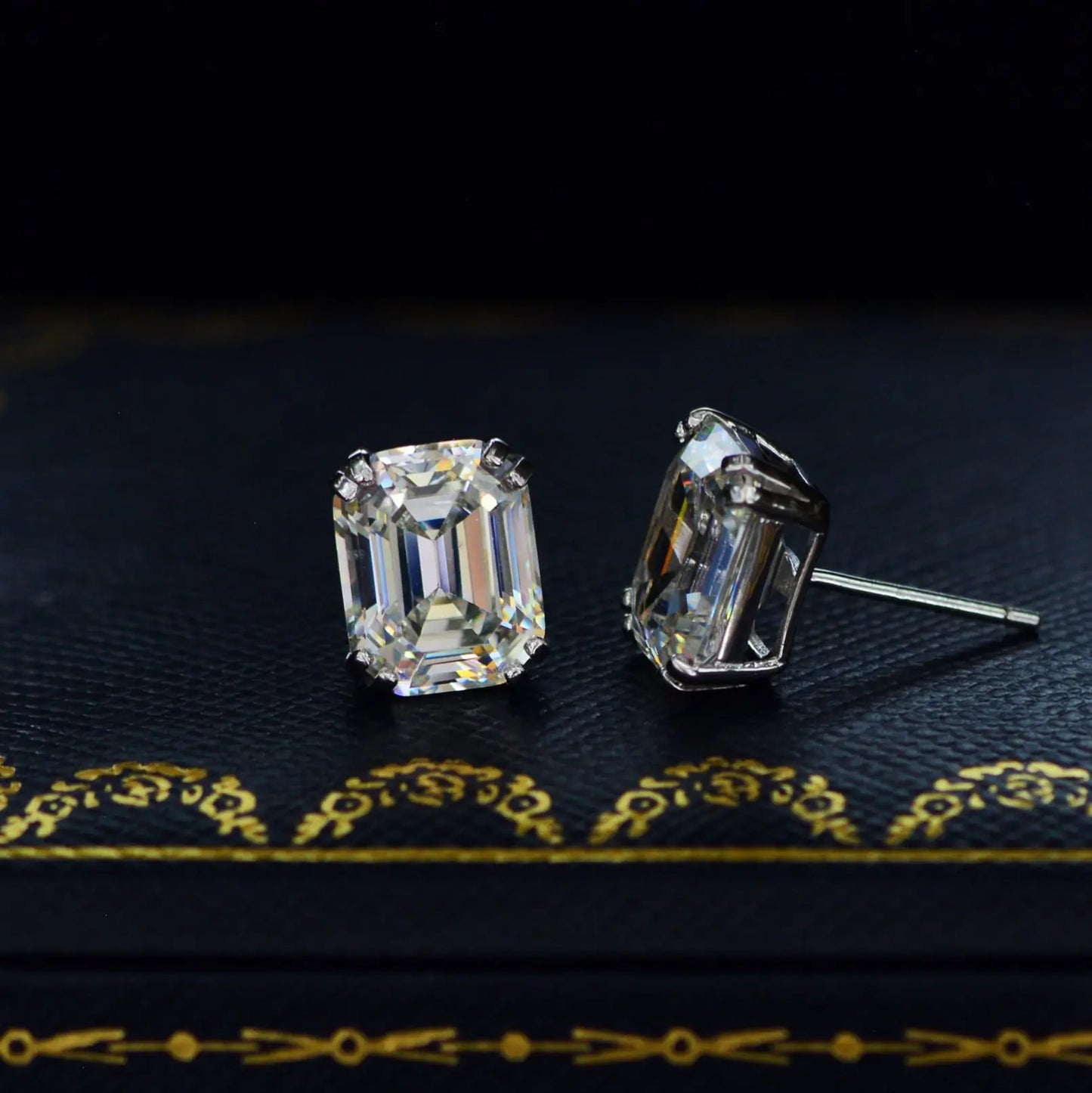 MUSHAN Jewelry Factory 4ct Ass Cut Rectangular Pagoda 8*10 High Carbon Diamond 925 Silver White G Color Stud Earrings for Women