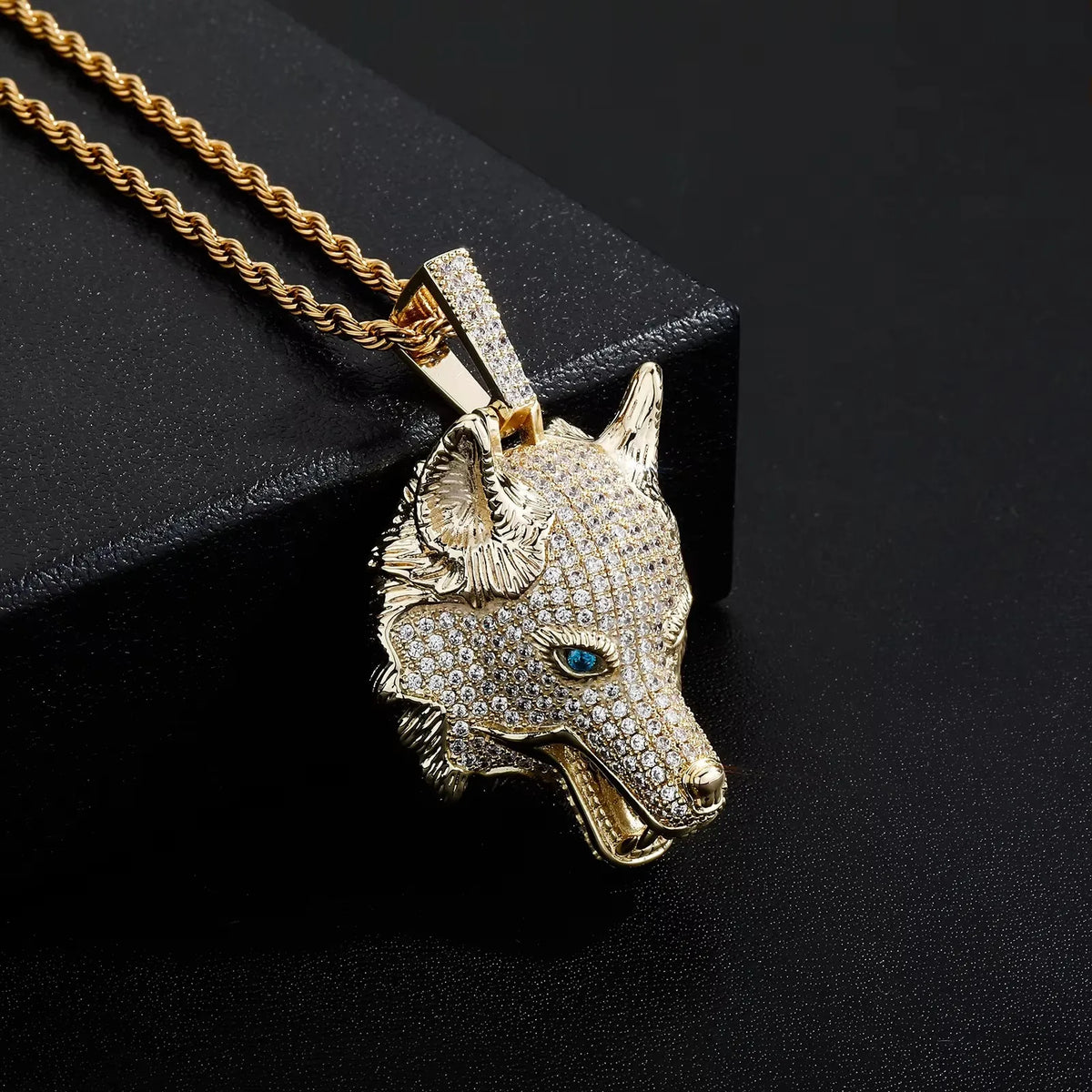 Wolf Head Phone Jewelry on the Back New European and American Hip Hop Zircon Pendant 14K Gold Jewelry