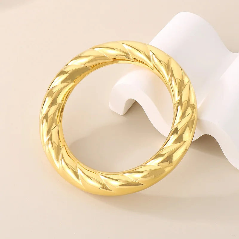 REBEL 18K Gold-Plated Personality Stainless Steel Bracelet Smooth Spiral Pattern Jewelry Bangle
