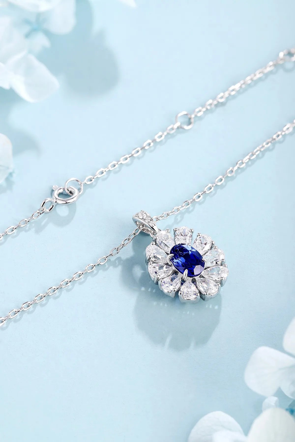 Gemfiori Anster 925 Sterling Silver High-quality Cultivated Sapphire Necklace - Suitable for Parties or As a Gift