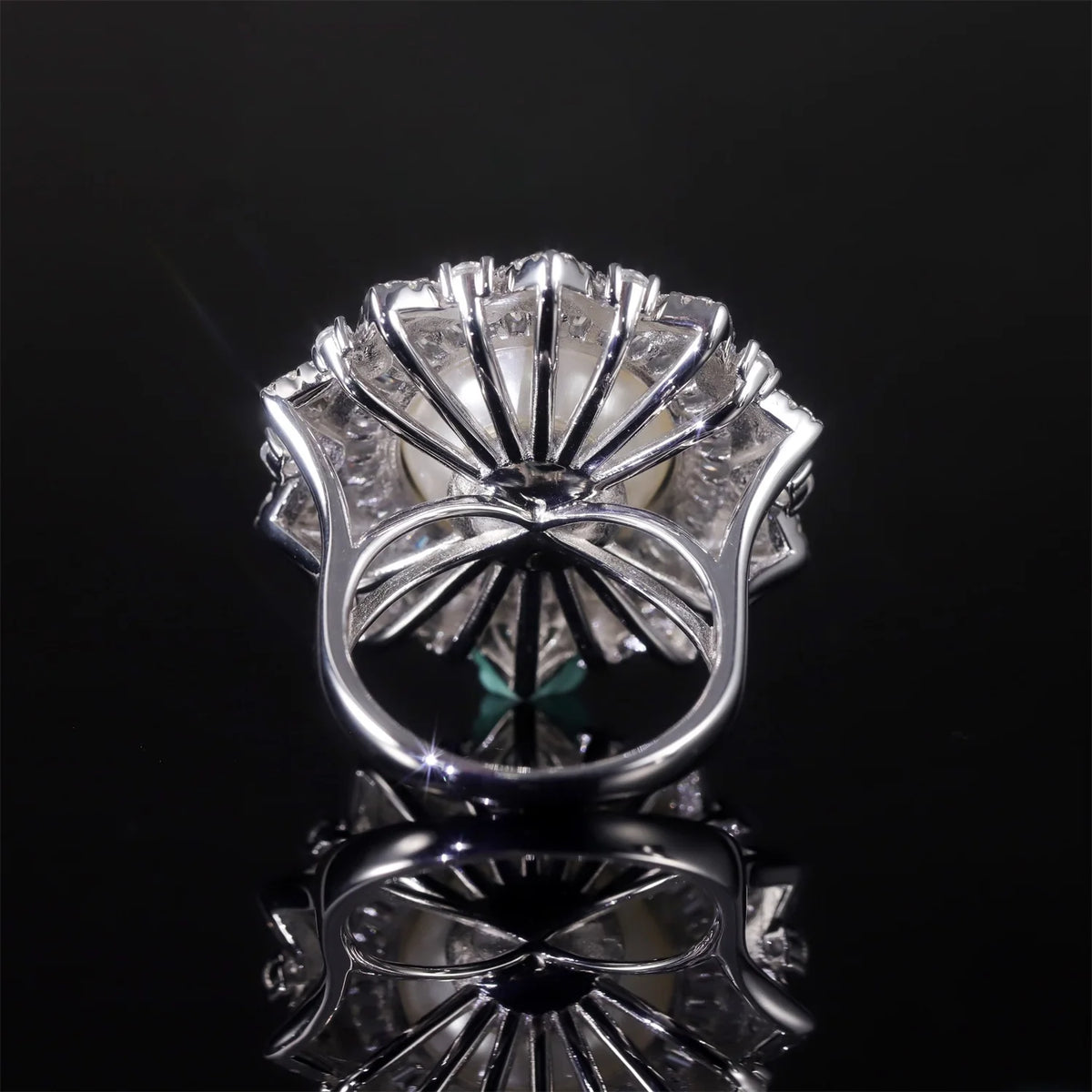 Gemfiori Abiding Antique Deluxe Elegant Big Round 16MM White Shell Pearl Ring Imitation Pearl Jewelry 925 Silver Multi Halo Women Ring