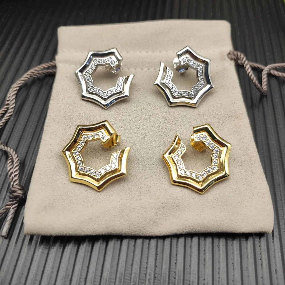 DY High-Quality Silver-Plated 27*8.5mm Diamond Earrings. Gold-Plated Earrings. Jewelry Wholesale.