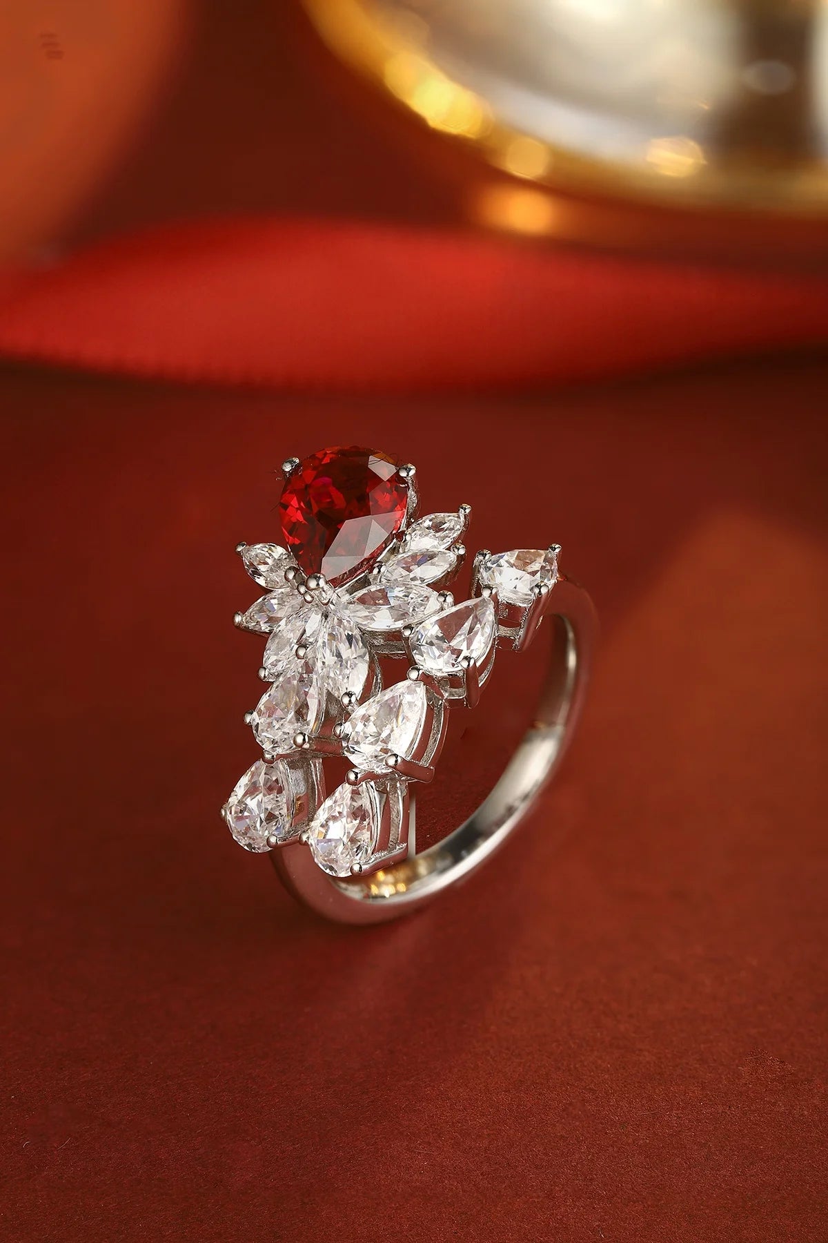 Gemfiori Jewelry Trendy High Quality S925 Silver Cultivated Ruby Ring Unisex Engagement Ring for Wedding Party or Gift
