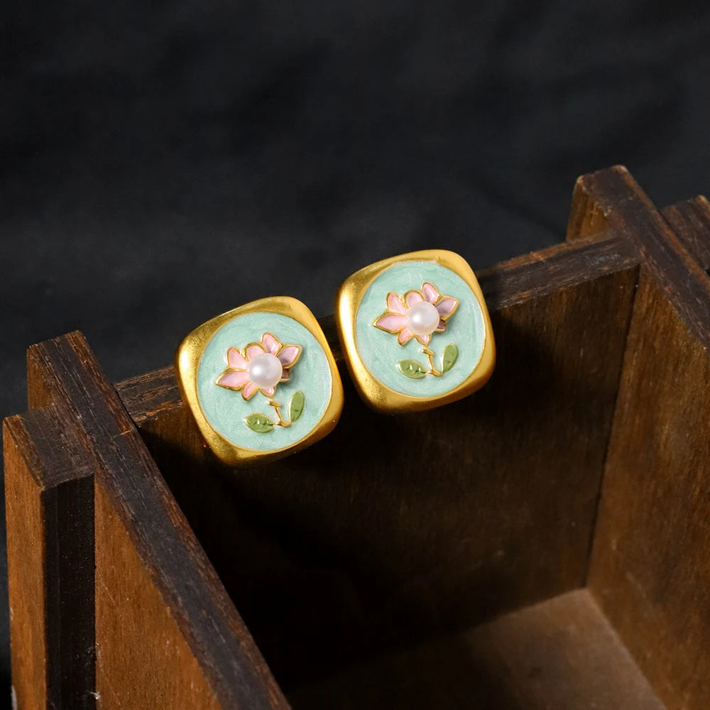 Natural Pearl Green Relief Flower Square Earrings Korean Style Women Luxury Jewelry Fashion Ladies and Girls Gift GE1581