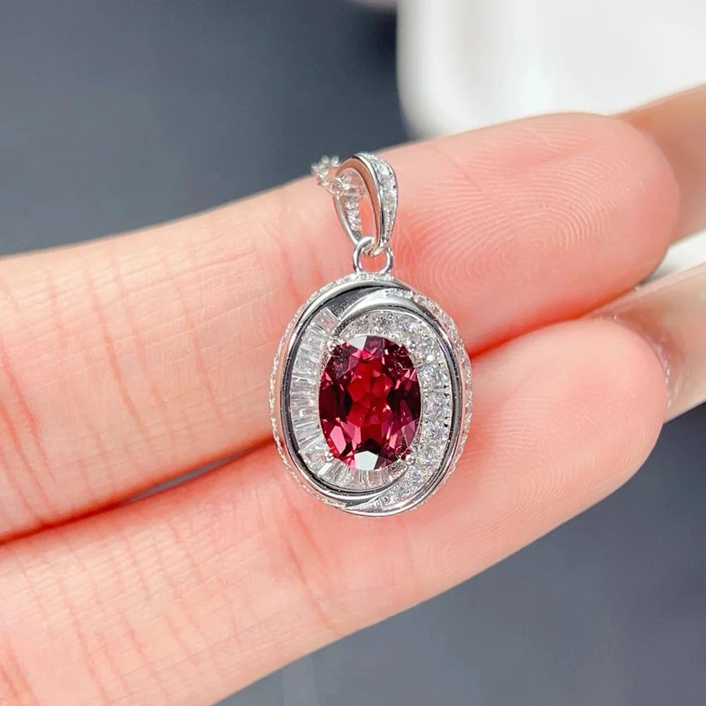 Gioiellieri Natural Gemstone Pendant with Pyrope Garnet for Ladies S925 Silver Fine Jewelry High Quality Dark Red Stone Necklace for Party