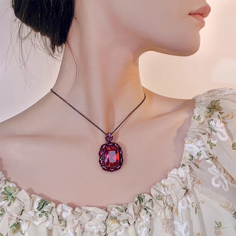 REDheart Copper Gold-Plated Simulation Zircon Black Gold Trendy Flower Shape Pendant Inlaid Zircon Women's Certified Jewelry Set