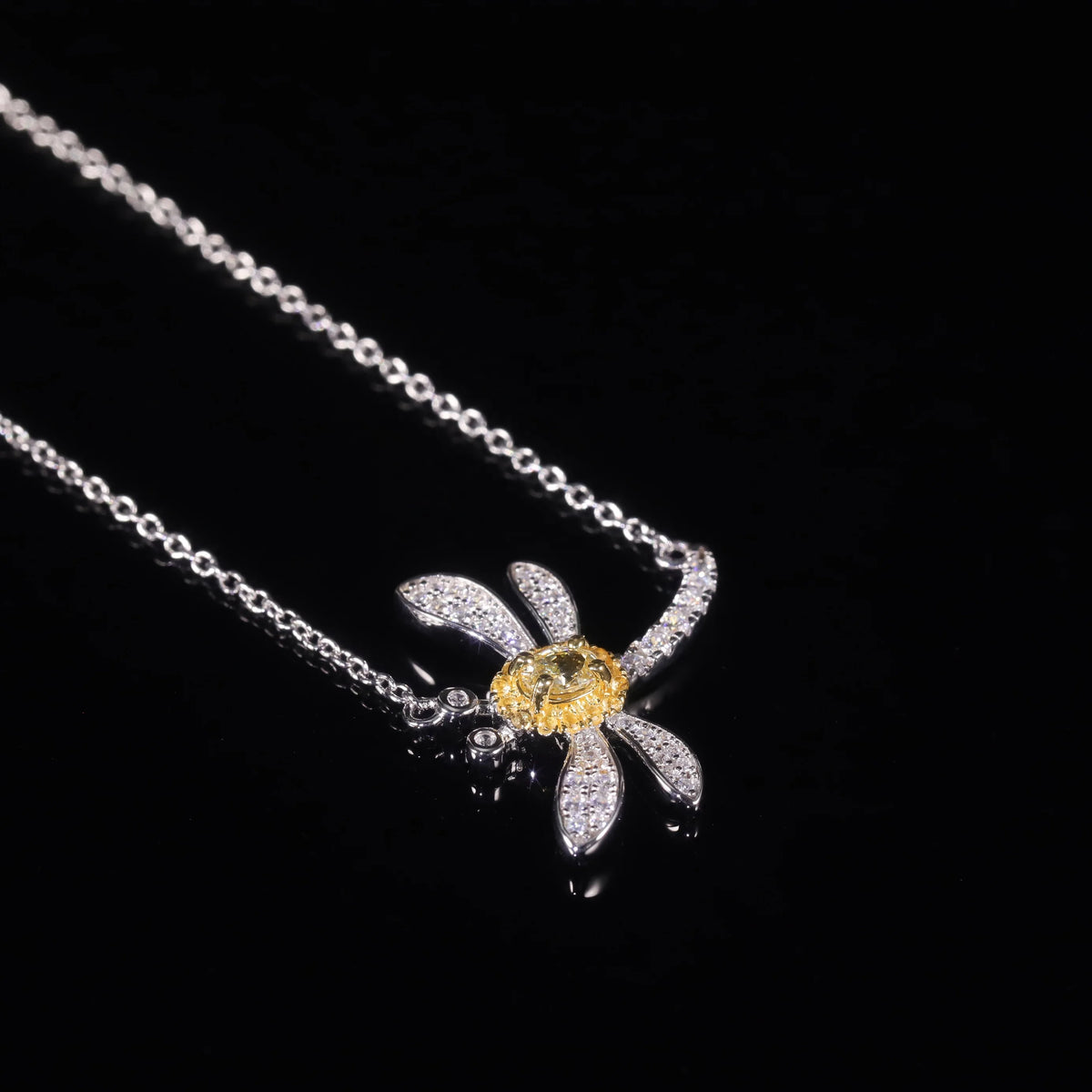 ArtistA AN063 Abiding Cute Insect Dragonfly Fancy Vivid Yellow Cubic Zirconia 925 Sterling Silver Dragonfly Pendant Necklace