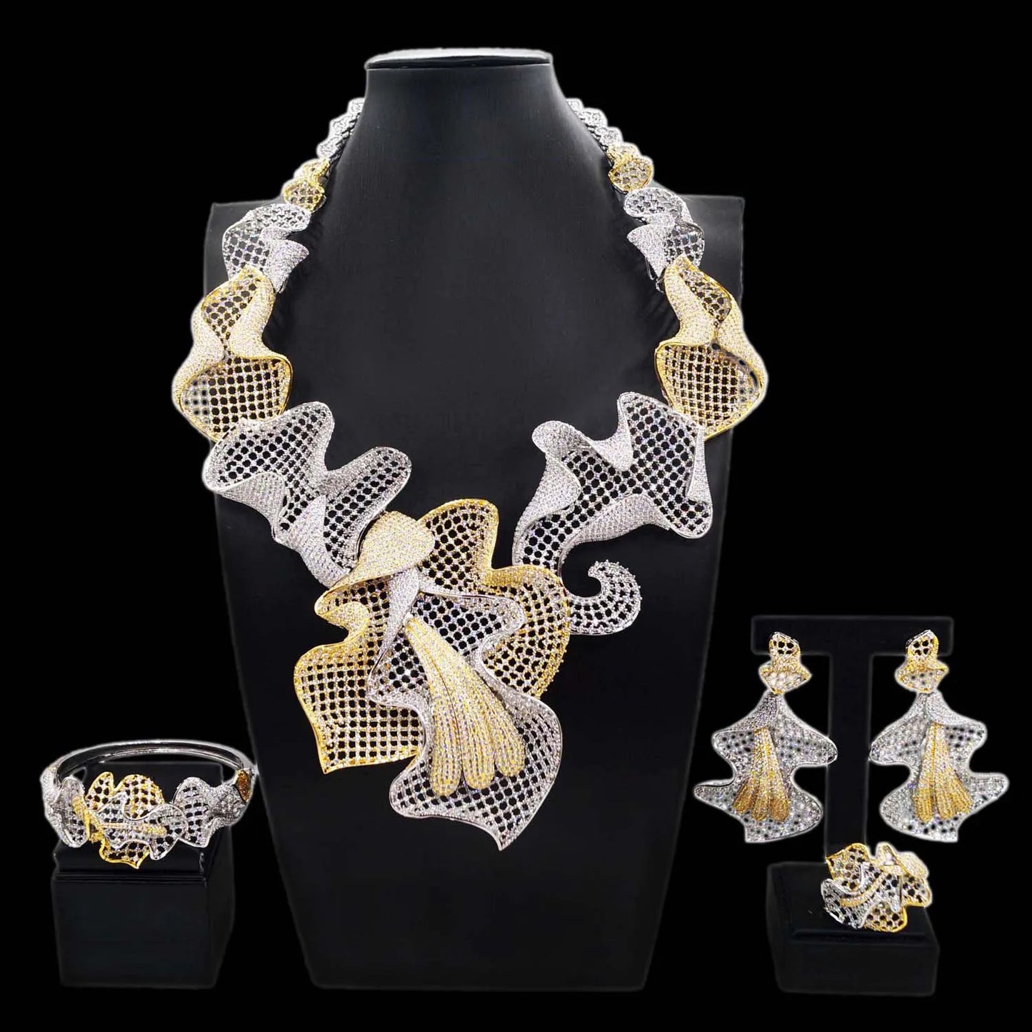 Zhuerrui High Quality Woman Gold Jewelry Set Latest Silver Hollow Out Jewelry Sets Beautiful Bridal Wedding Gifts HZ23077208