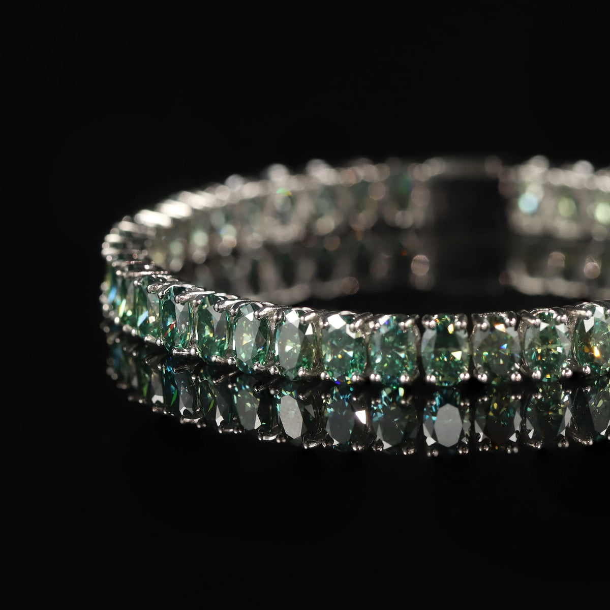 Gemfiori Abiding New Arrival Gemfiori 925 Silver Oval 4x5mm 4x6mm 5x7mm White Green Moissanite Tennis Chain Bracelet