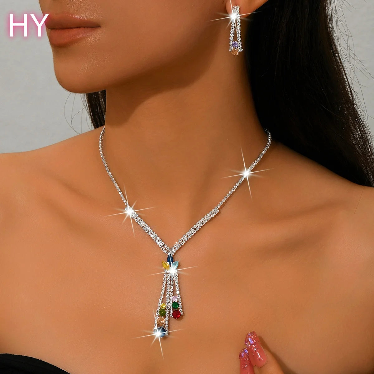 HY Wholesale Accessories: Diamond-Studded Geometric Tassel Necklace for Women - High-End Clavicle Chain