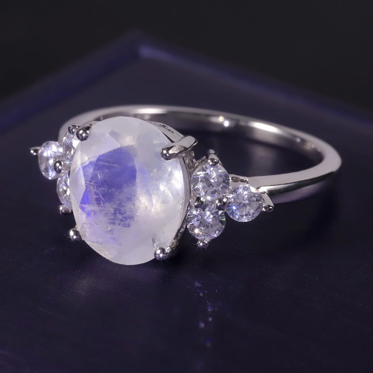 ArtistA F0066 Abiding Jewelry Faceted/Cabochon Optional Oval 8x10MM Natural Moonstone 925 Sterling Silver Women Rings