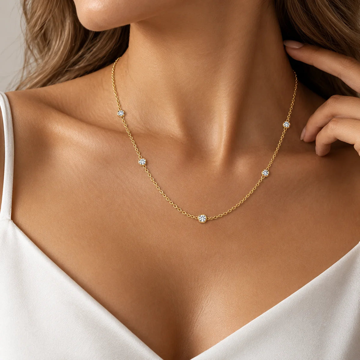 Gioiellieri 18K Solid Gold Bezel Diamond Necklace Lab Grown Brilliant Cut IGI Certified Customized Fine Jewelry