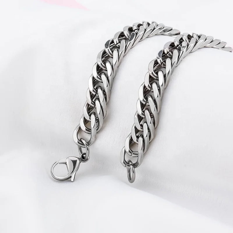 NEWLiFE REBEL Boardwalk Crest Necklace in Stainless Steel