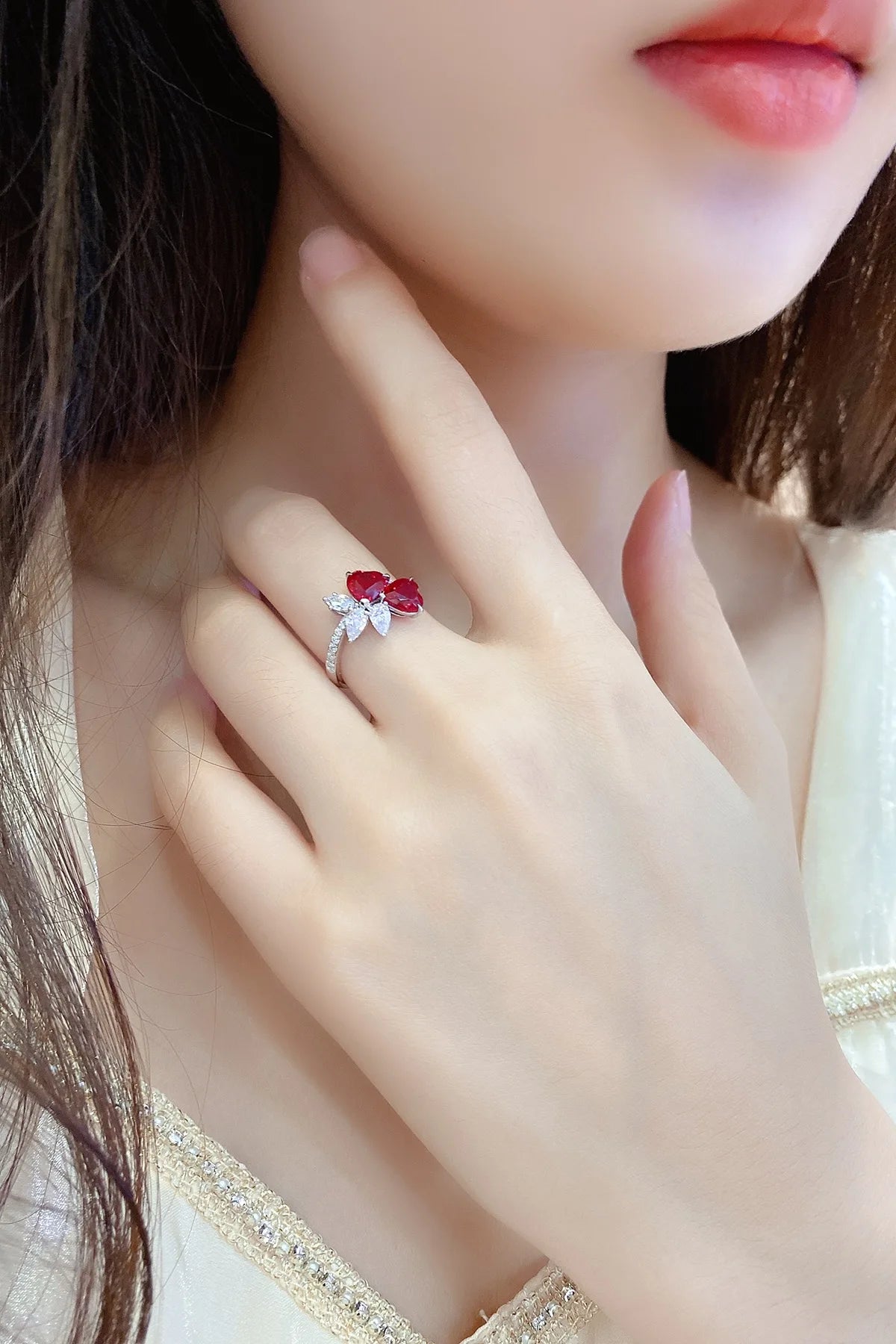 Gemfiori HOT~selling S925 Silver Cultivated Ruby Ring Main Stone :2.36CT Side Stones:1CT Total Weight:3g