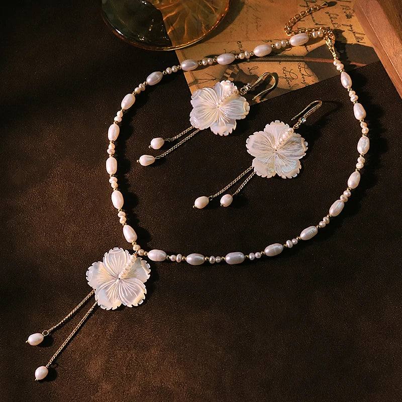 Natural Pearl Flower Shell Chain Necklace Earrings Luxurious Design High-Quality Set for Banquet Wedding Women's Jewelry GS0224