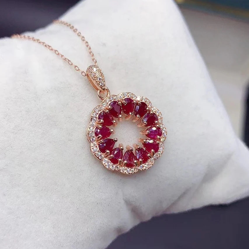 Gioiellieri Natural Ruby Rose Gold Plated 925 Sterling Silver Exquisitely Crafted Claw Setting Gemstone-Inlaid CMA Pendant Necklace