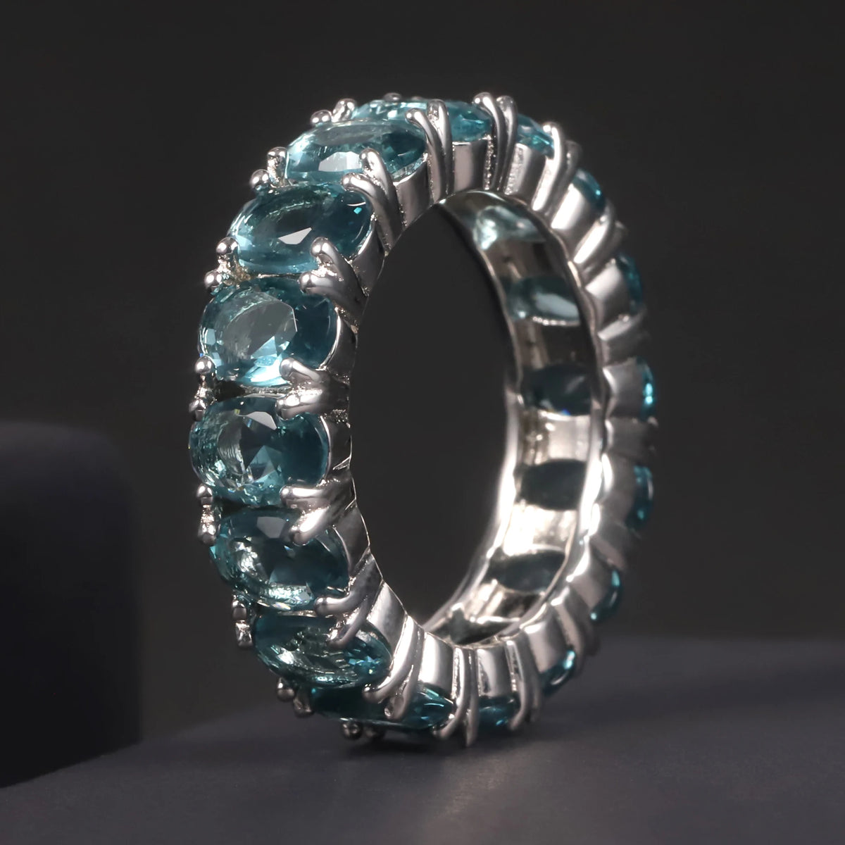 ArtistA C7530 Abiding Oval 4*6MM Colored Gemstone Eternity Band Glass Blue Sapphire Emerald Cubic Zirconia 925 Silver Band Ring