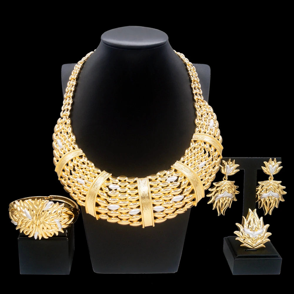 Zhuerrui 24k Gold Plated Latest Brazilian Jewelry Set Three Color Electroplating Custom Jewelry Big Necklace Jewellery H00577