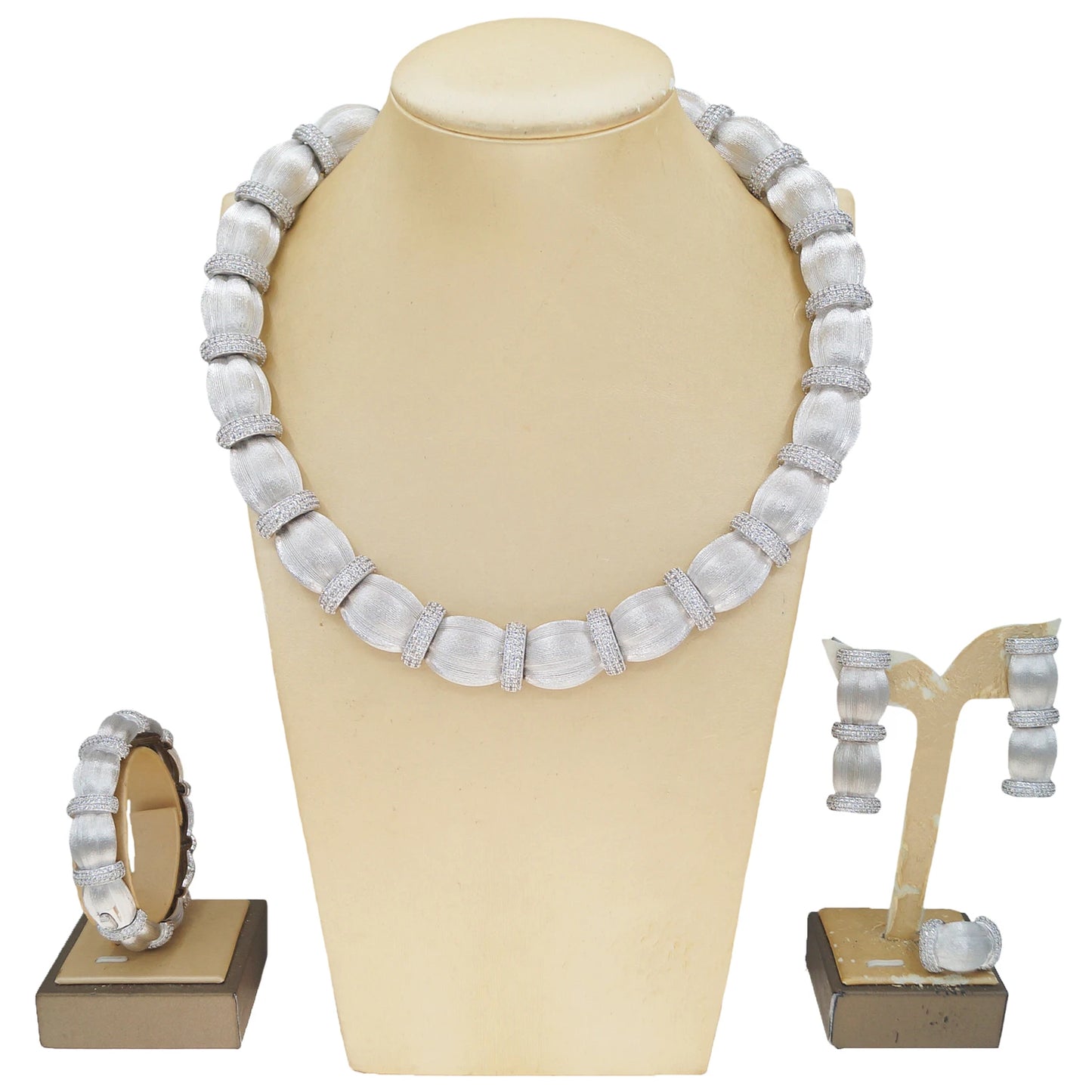 Zhuerrui's Latest Dubai Silver Jewelry Set High Quality American Diamond Sparkling Charming Noble Bridal Necklace
