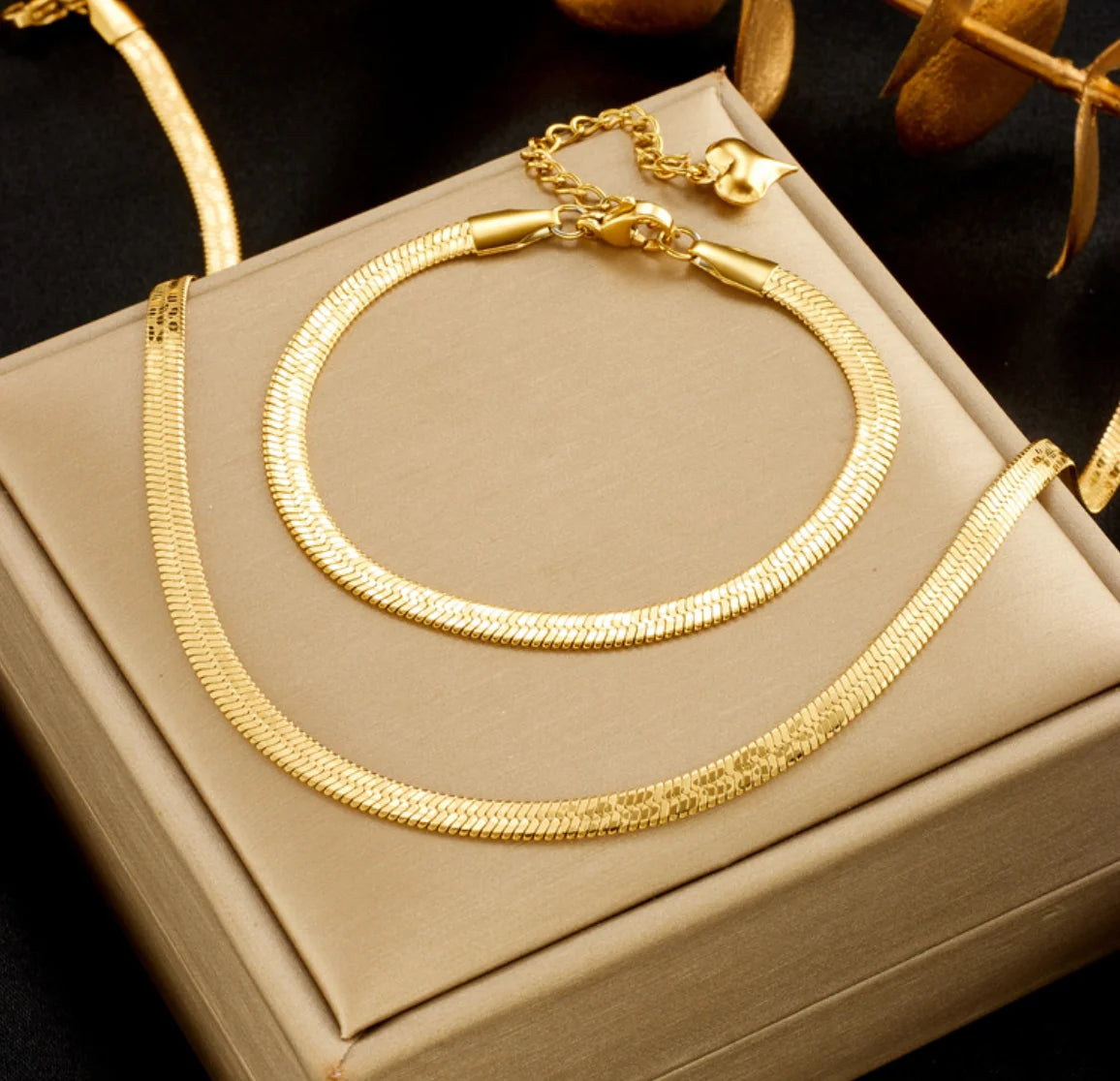 Gold Polished Disc Chain Necklace & Bracelet Jewellery Set | Minimalist Luxury Fashion Set
