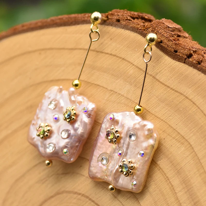 New Yiwu Jewelry Wholesale Natural Baroque Pearl for Women Flower Drop Earrings 18K Gold Plated Fashion Designer Jewelry