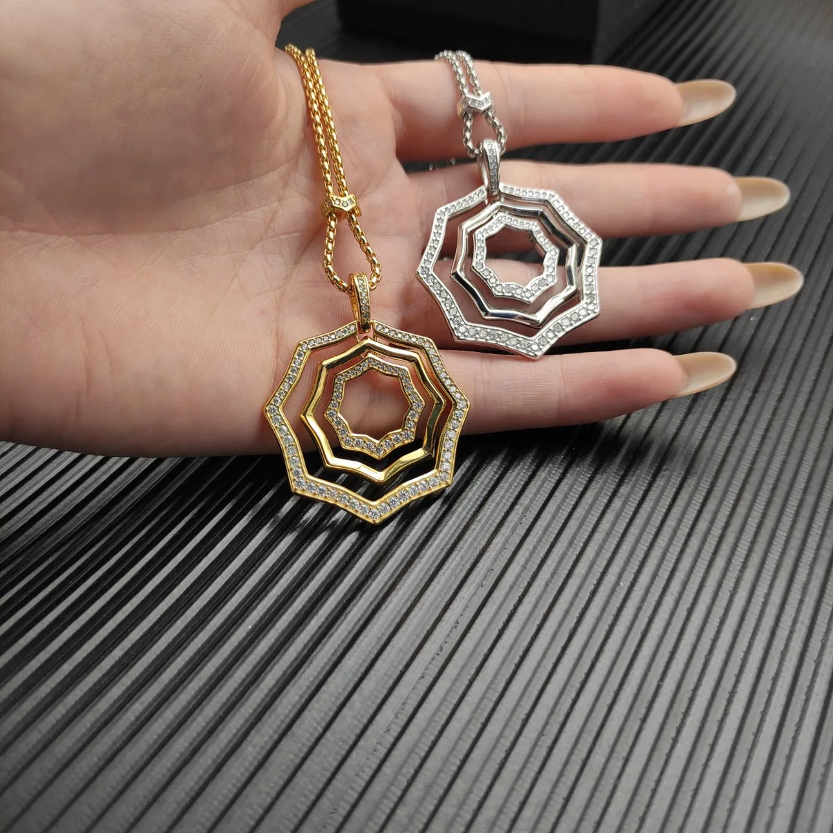 REDheart DY High-Quality Silver-Plated Diamond Necklace. Gold-Plated Diamond Necklace. Jewelry .