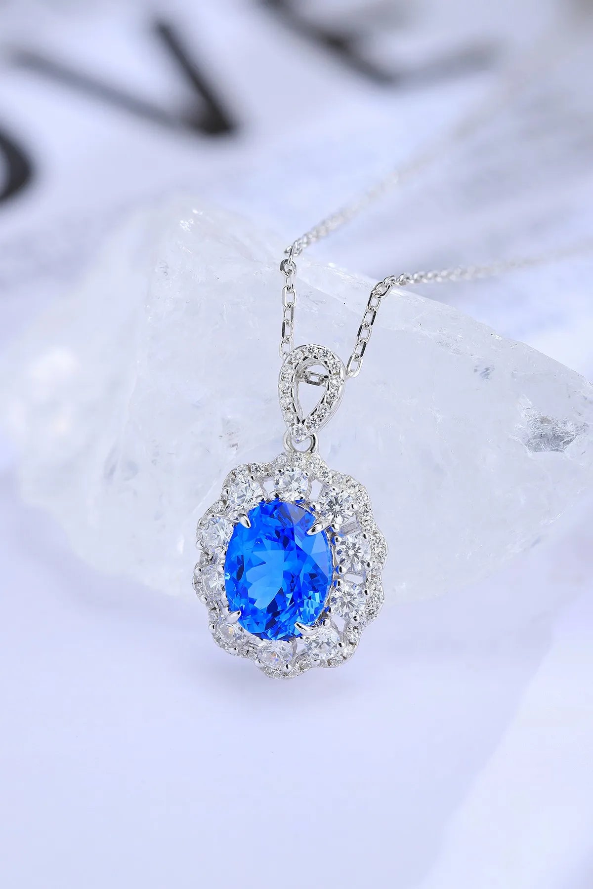 Gemfiori Anster 925 Sterling Silver High-quality Cultivated Cobalt Spinel Necklace - Suitable for Parties or As a Gift