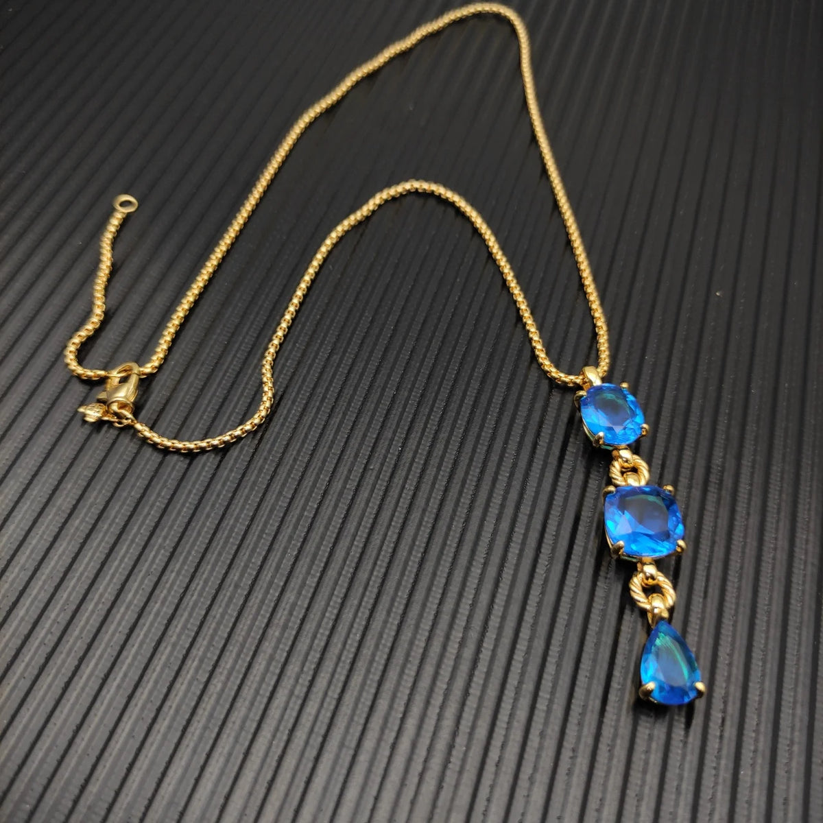FASHIONISTA DY High-Quality Colored Diamond Necklace. Gold-Plated Colored Gemstone Necklace. Jewelry .