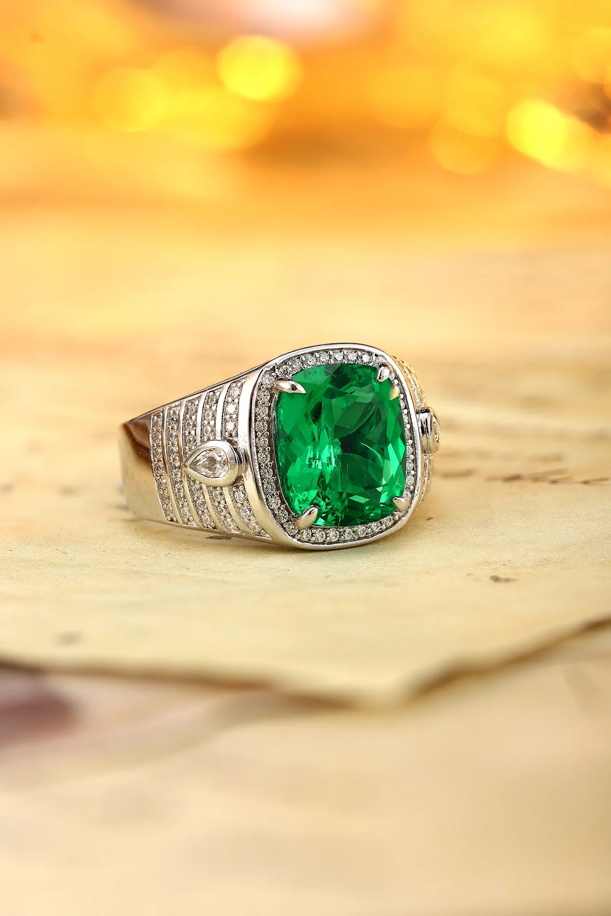 Gemfiori New Design Retro Lab Grown Emerald Gemstone Ring Sterling 925 Silver Mens Rings Big Size Rings for Men Wedding Party Jewlery
