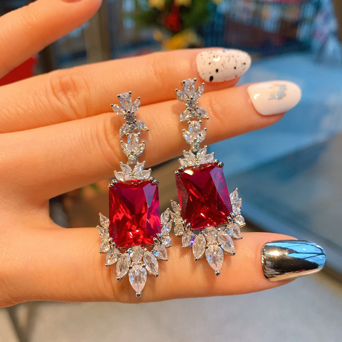 Gemfiori French Court Style Exaggerated and Atmospheric Heavy Industry Jewelry Zircon Inlay High-end Pendant Ring Earring Set