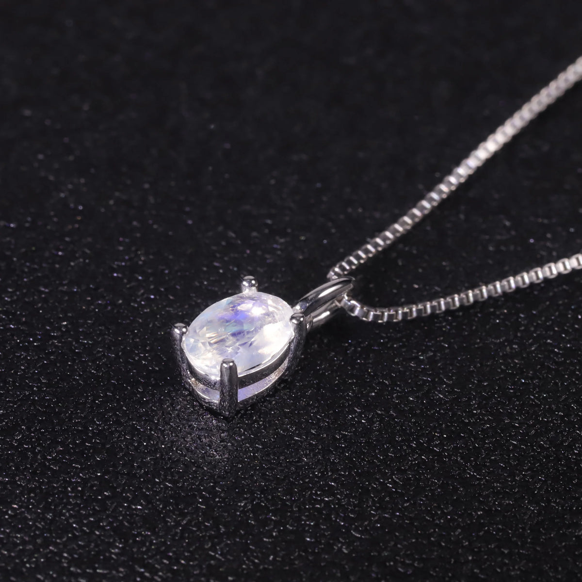 ArtistA O90B Abiding Classic Minimalist Oval 5X7MM Natural Faceted Gemstone Rainbow Moonstone 925 Silver Solitaire Pendant Necklaces