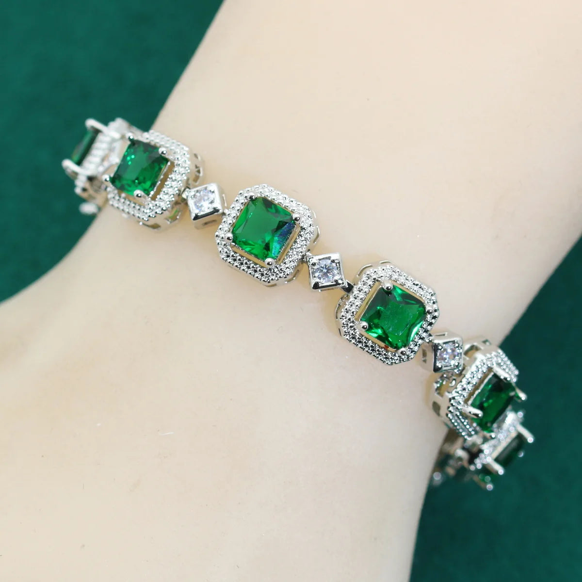 XOTICA Luxurious 925 Silver Jewelry Set for Women Classic Green Zircon Bracelet Earrings Ring-for Wedding Engagement Anniversary