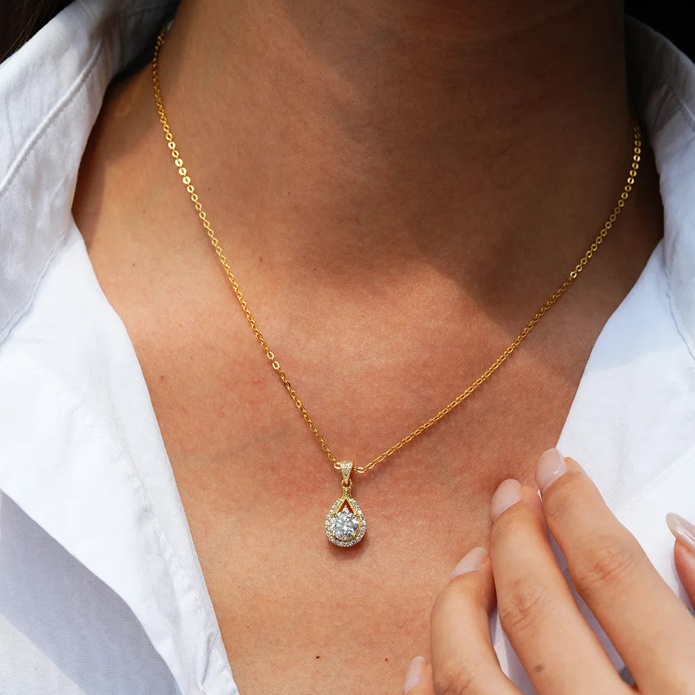 ArtistA High Quality S925 Sterling Silver 18k Gold Plated Round Jewelry Set Vintage VVS1 GRA Moissanite Pendant Necklace Earrings Set