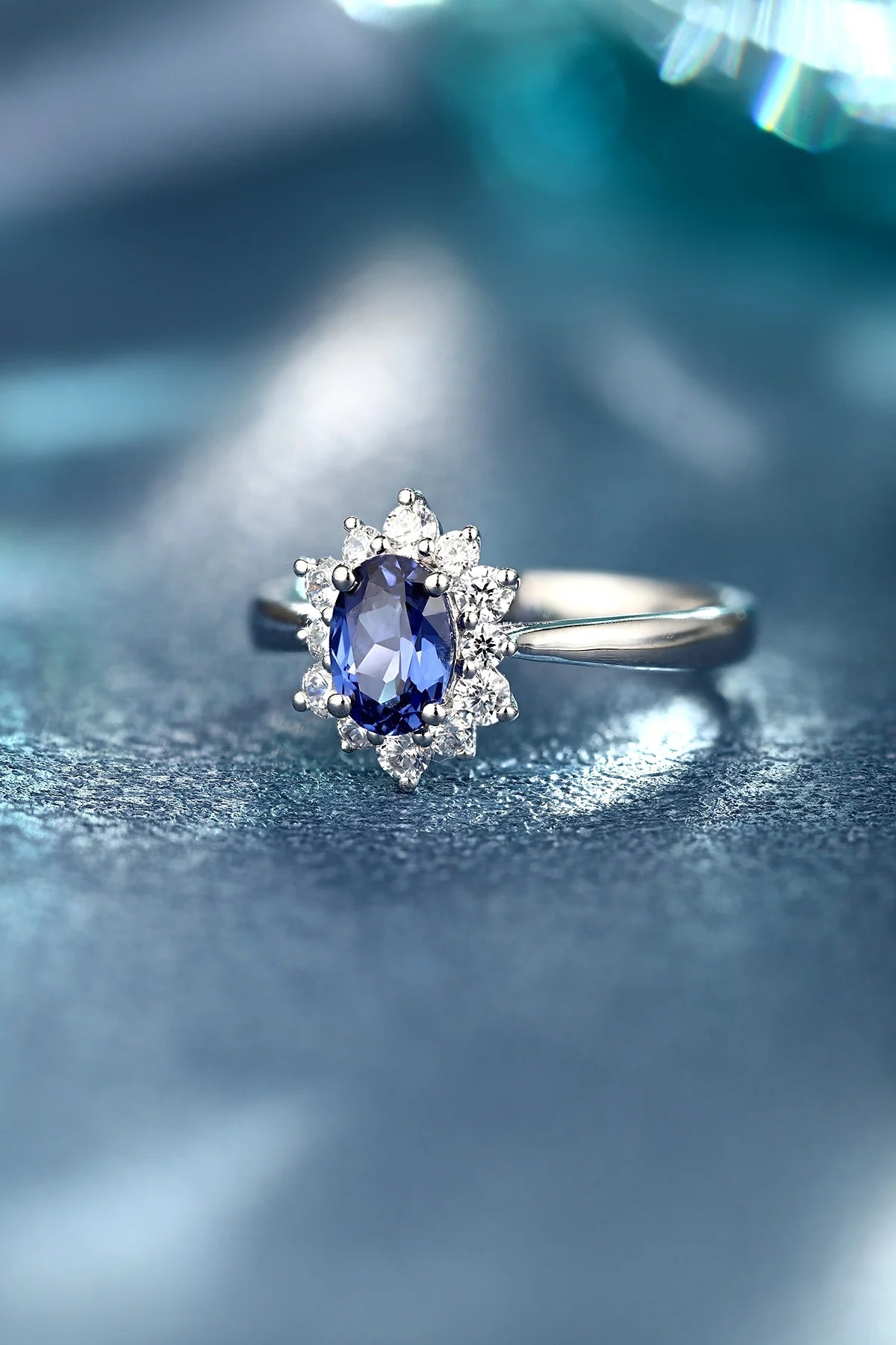 Gemfiori Jewelry Trendy High Quality S925 Silver Cultivated Sapphire Ring Unisex Engagement Ring for Wedding Party or Gift