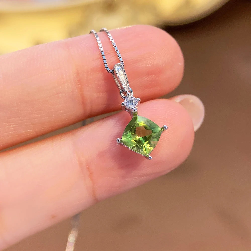 Gioiellieri Fashion Natural Peridot Necklace S925 Sterling Silver Inlay Simple Style Women Pendant Jewelry Anniversary Gift