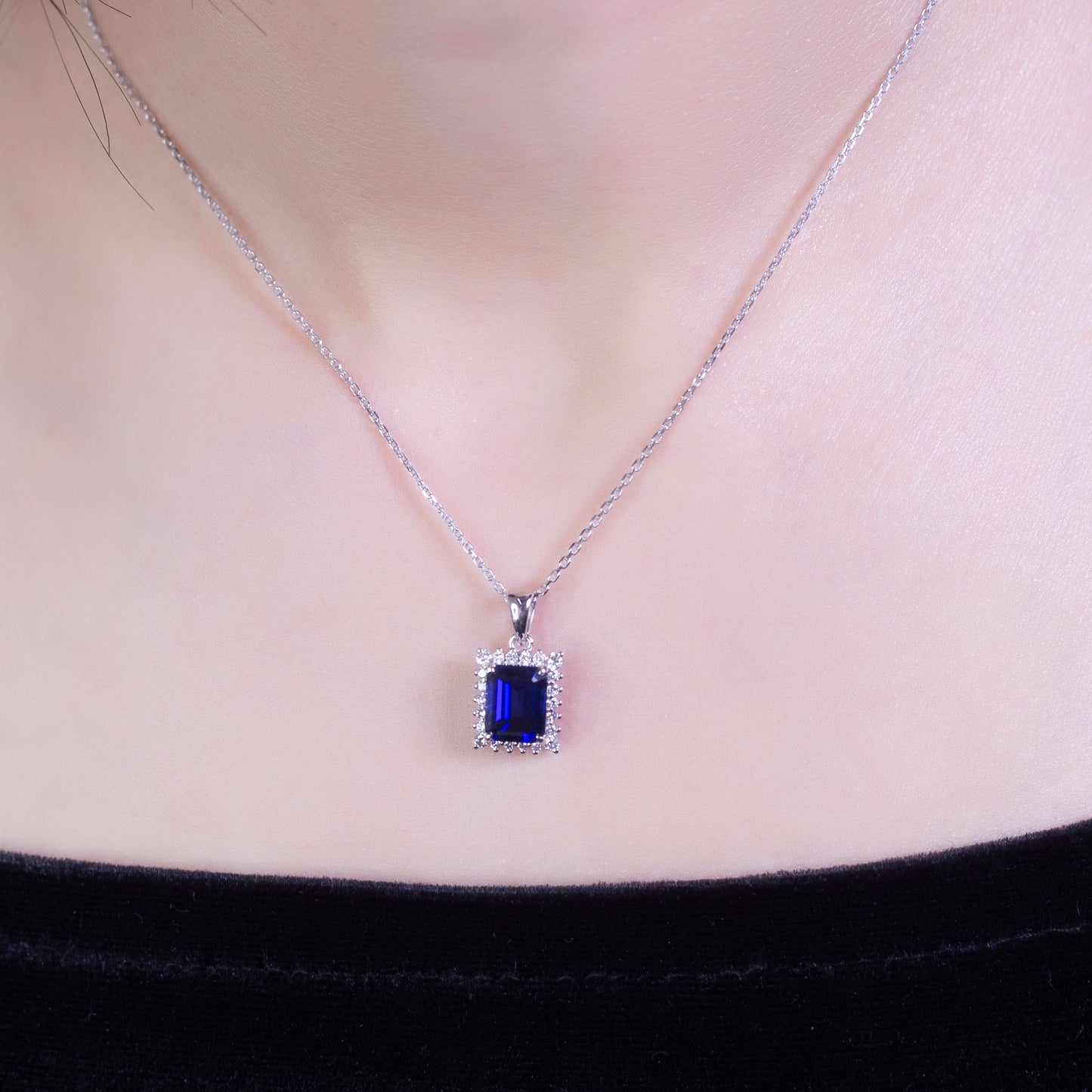 Messi Jewelry  18k White Gold Emerald Cut Royal Blue Lab Grown Sapphire Pendant Necklace