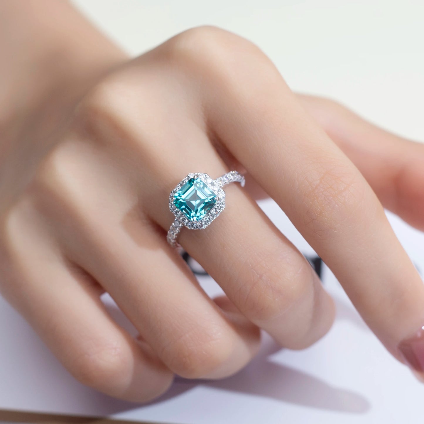 Messi Jewelry  MSR-1295 Customized 18K Gold Lab Grown Gemstone Ring Engagement Wedding Band for Women/girl