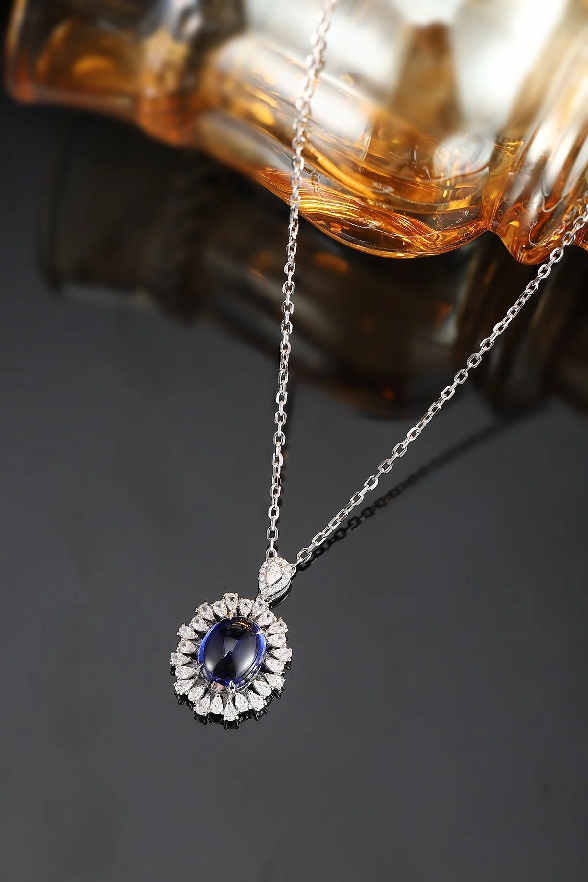 Gemfiori Anster 925 Sterling Silver High-quality Cultivated Sapphire Necklace - Suitable for Parties or As a Gift