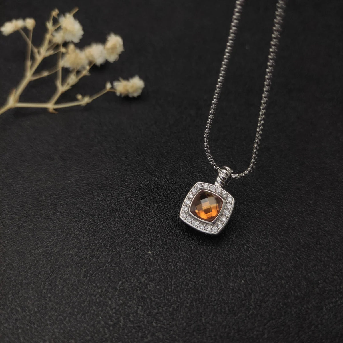 Gemfiori FASHIONISTA DY High-Quality Silver-Plated 7mm Square Diamond Necklace. Gold-Plated 7mm Colored Gemstone Necklace. Jewelry.