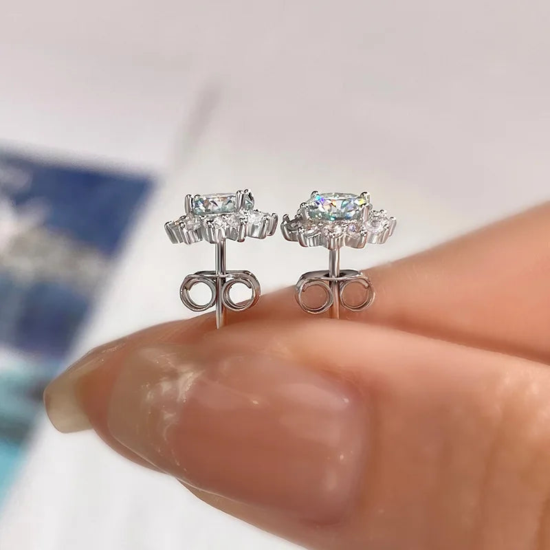 ArtistA Moissanite Jewelry Stud Earrings Classic Heart Vvs2 Moissanite GRA Certificate 925 Earrings Silver Jewelry for Women