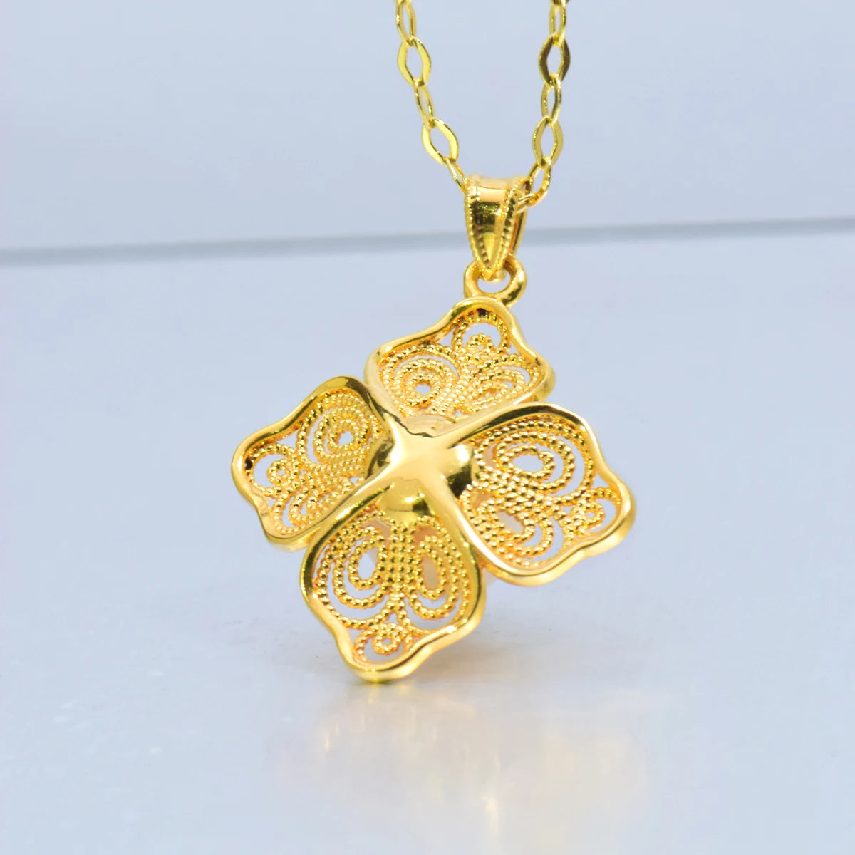 Gioiellieri Fine Jewelry Vintage Victorian Style Natural Pearl Rhombus 5d AU750 Pendant Gold Necklace 18K