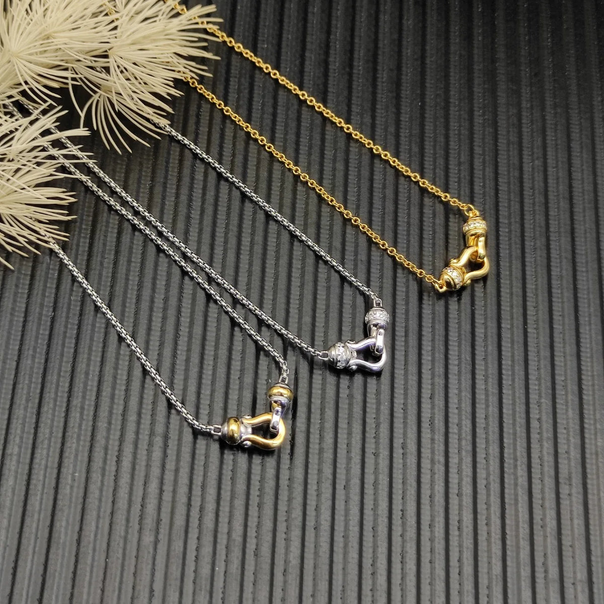 FASHIONISTA DY High-Quality Silver-Plated 16.2mm Petite Clasp Diamond Necklace. Gold-Plated Diamond Necklace. Jewelry .