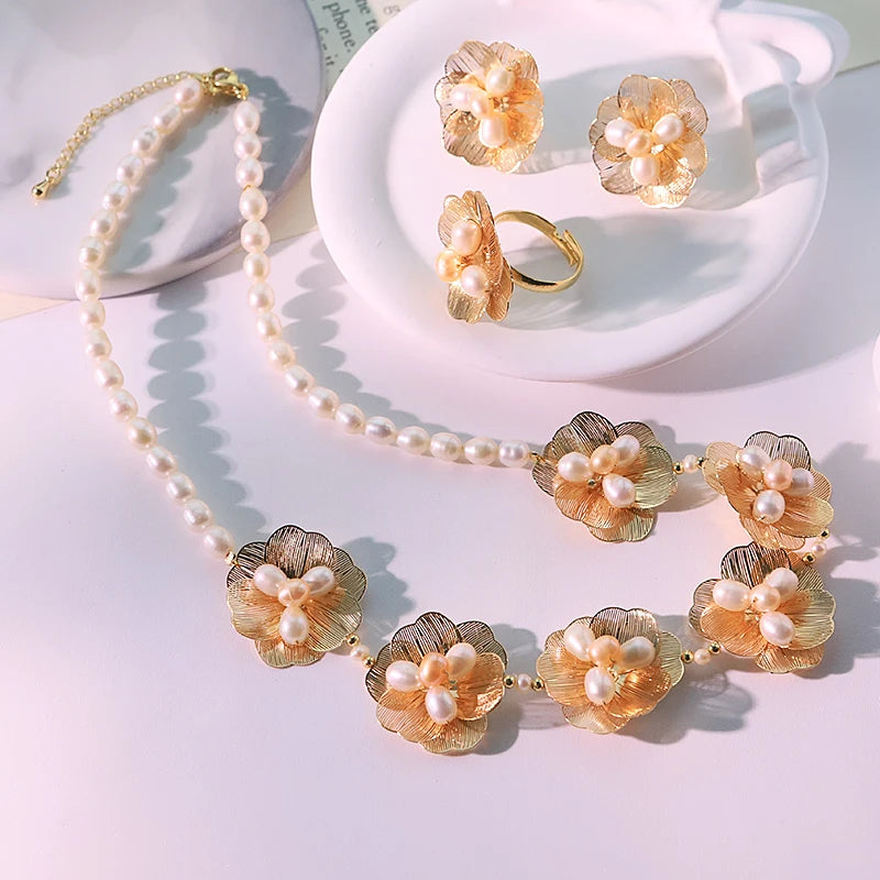 Natural Pearl Copper Gold-Plated Flower Necklace Earrings Ring Set Luxurious Design Set Banquet Wedding Women's Jewelry GS0225