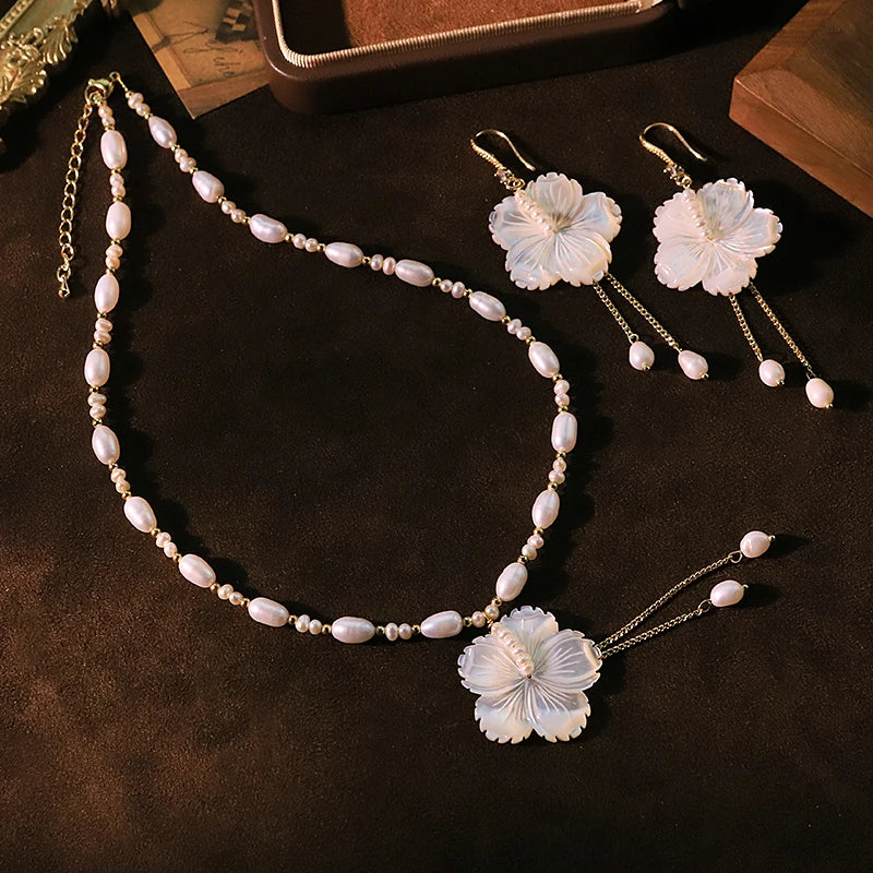 Natural Pearl Flower Shell Chain Necklace Earrings Luxurious Design High-Quality Set for Banquet Wedding Women's Jewelry GS0224