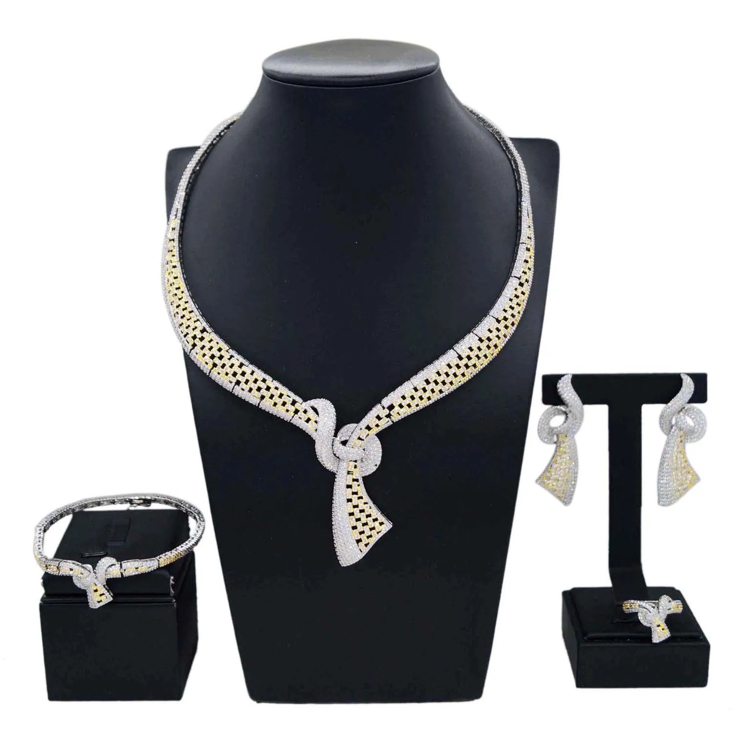 Zhuerrui American 18K Gold Brass Jewelry Set Simple Silver Necklace Jewelry Sets Fashionable Costume Accessories HZ23200138