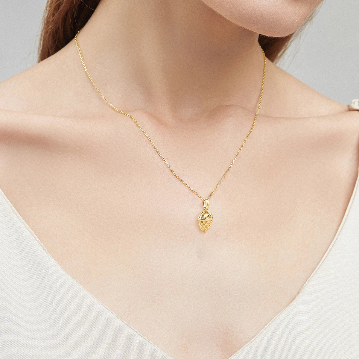Gioiellieri Fine Jewelry Woman Men Christmas Mother's Day Gift Semi Circle Real 14K Gold Hollow Moissanite Squirrel Hazelnut Pendant