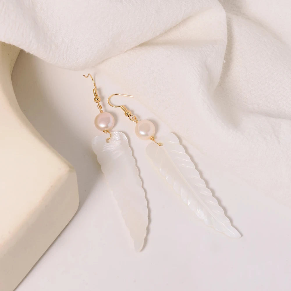 Natural Freshwater Pearl Shell Leaf Earrings Korean Style Women Luxury Jewelry Fashion Ladies and Girls Gift GE1534